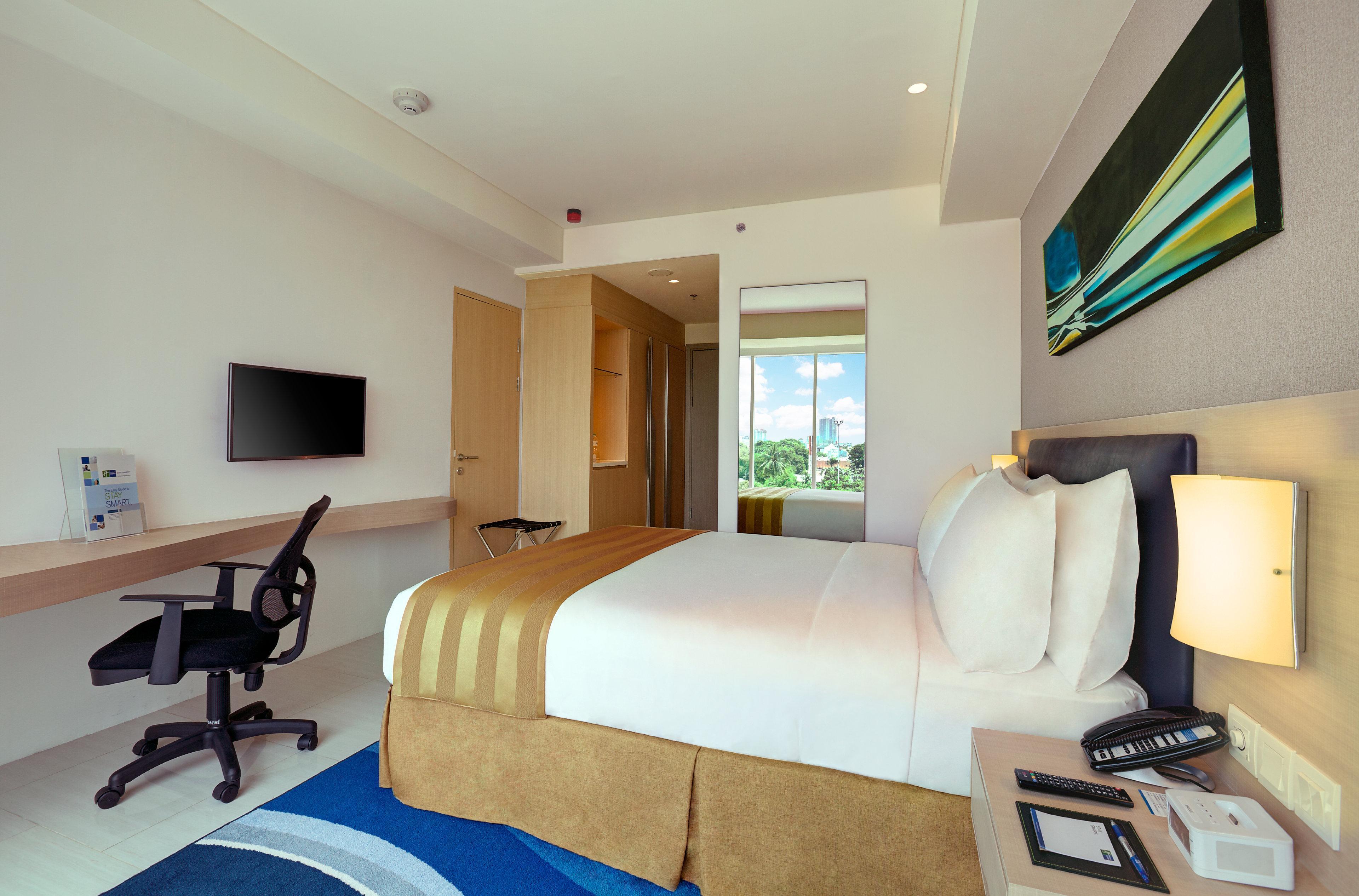 Holiday Inn Express Jakarta International Expo By Ihg Buitenkant foto